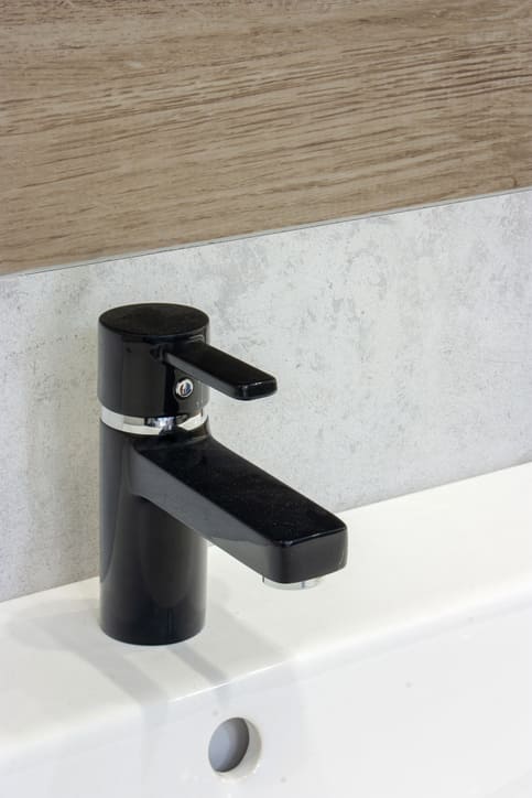 bathroom faucet set_vert img