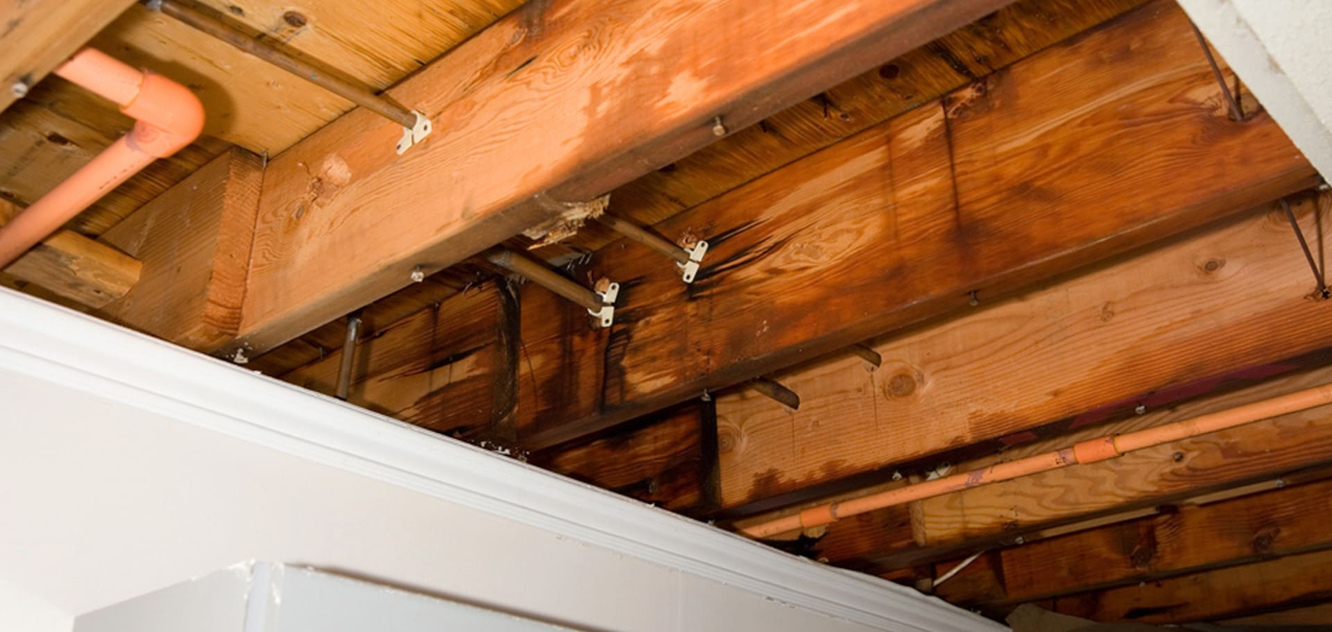 copper pipe is leaking above the ceiling